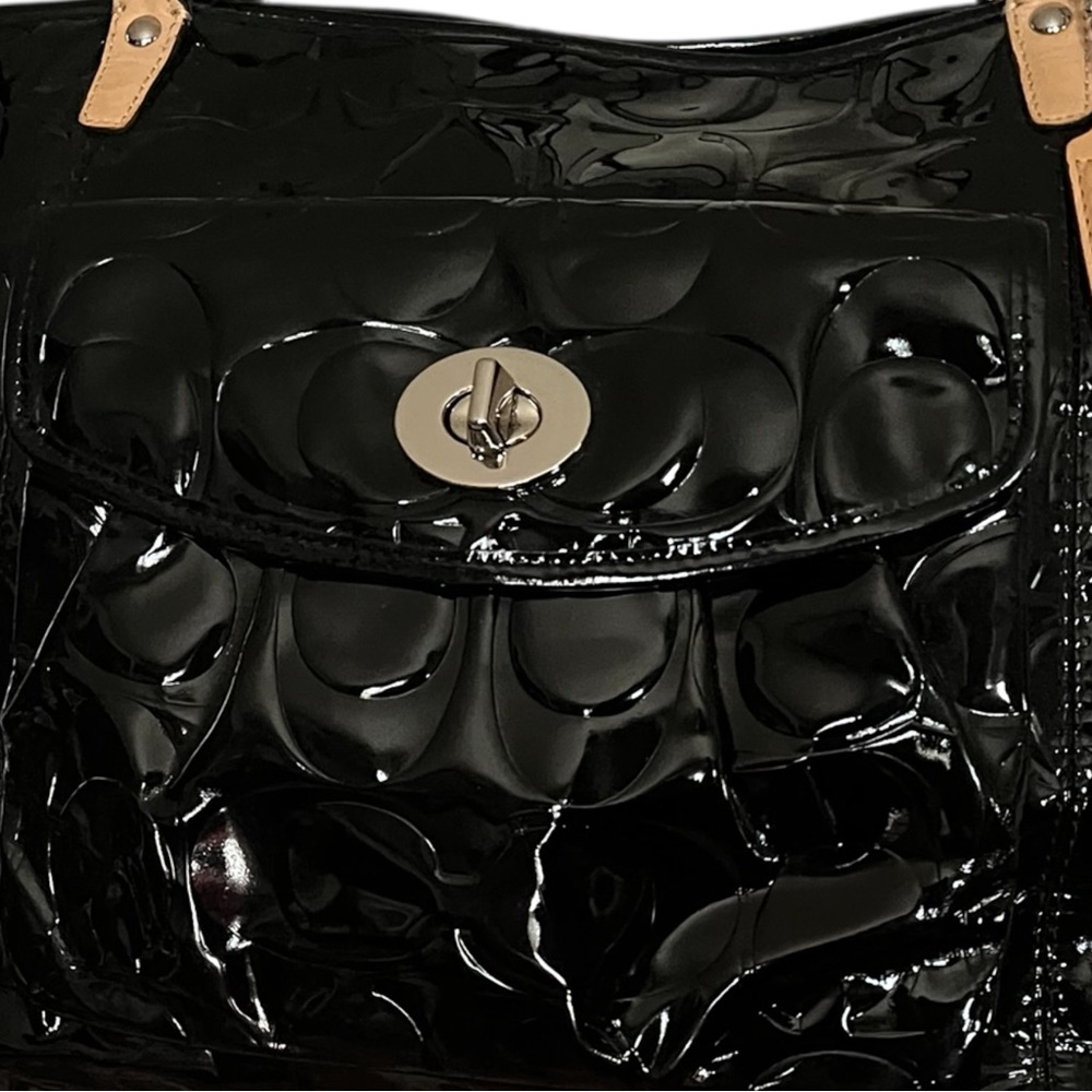 ***SOLD***Coach Patent Leather Signature Embossed Tote Handbag - Picture 7 of 10